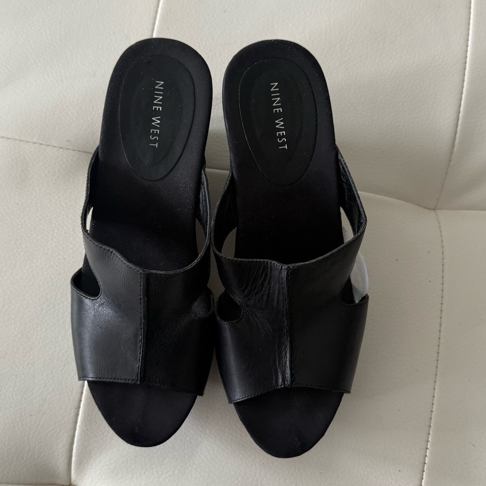 Nine West Black Leather Mules
